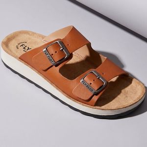 Flats: FLY FLOT 77G64 TAN