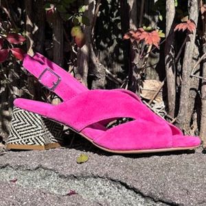 Bresley: BRESLEY AKESH FUCHSIA SUEDE