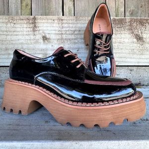 Bresley: BRESLEY SHER BLACK PATENT