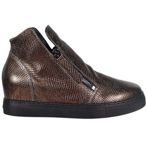 Minx: MINX WILLOTT DARK GOLD EMBOSS