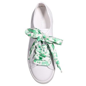 Minx: MINX BOLD FLORAL MINT LACES