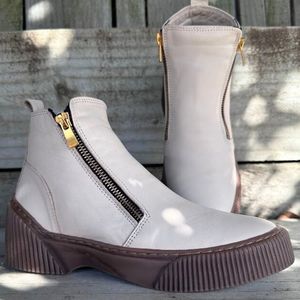 Rilassare: RILASSARE TUSCAN SWAN