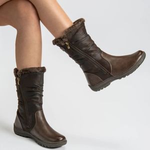 Boots: CC RESORTS GOOSE CHOCOLATE