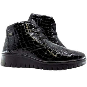 Boots: JOSEF SEIBEL CALAIS 88 BLACK PATENT