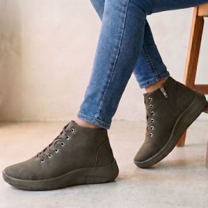 Boots: ARCOPEDICO TATRA KHAKI