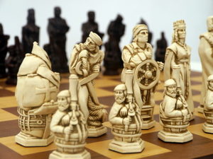 Berkeley Chess Christopher Columbus Chessmen Russet Brown