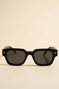 Re Union: Milano Black Classic Stud Sunglasses