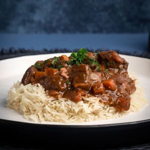 Beef Burgundy on Rice (Frozen) - 350g Ready meal