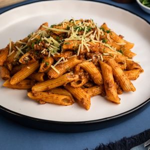 Penne Bolognese (Frozen) - 350g Ready Meal