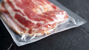 Sausages Smallgoods: Manuka Smoked Streaky Bacon 500g