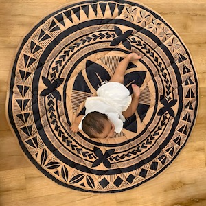 Products: Pele Bassy Playmat – Brown flower