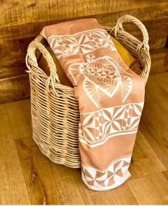 Products: Pele Ryda Minky – Tan turtle