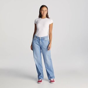 Wrangler: Mid Bella Baggy Jean - Suspicion