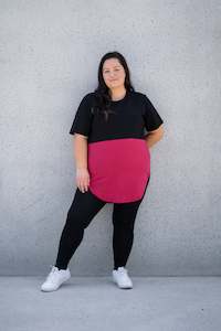 Womens Tshirts: BLOCK TEE BLACK/WINE SAMPLE