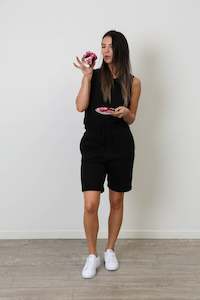 Womens Bottoms: BASIC SHORTS GREY BLACK