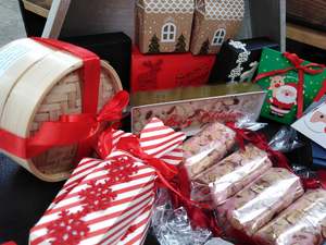 Christmas: Christmas Crackers with Fudge
