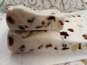 Christmas: Nougat - Cranberry, Apricot, Macadamia