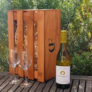 Gift Box - Angove Organic Chardonnay +/- Glasses - 2x Glasses