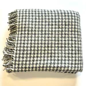 Products: Huxter Throw