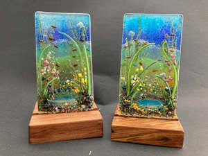 Flowers: Lakes and mountains 7cm base by 14cm high
