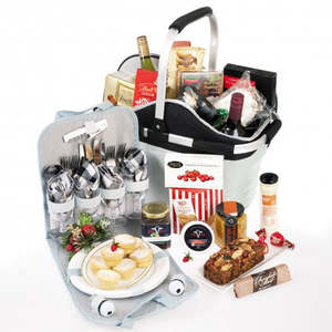 Christmas Gift Hampers: Deluxe Picnic Hamper
