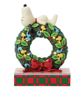 Heartwood Creek And Department 56 Range: Peanuts by Jim Shore -  Peanuts Snoopy Sleeping on LED Wreath