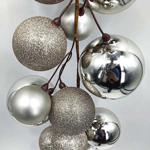 Christmas Trees: Mixed Champagne Bauble Garland - 2m