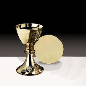 Chalices And Patens: Chalice and Paten Goldtone with Etched Celtic Cross