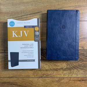 KJV Personal Size Giant Print Reference Bible Thomas Nelson Navy Leathersoft
