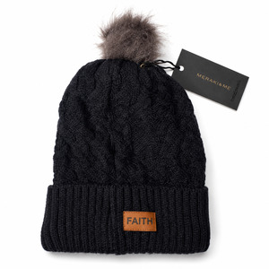 Caps Beanies: Beanie with pompom