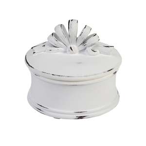 Linens More: Ribbon Trinket Box