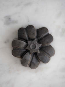 Shampoo Bar: Solid Shampoo Bar - Brazilian Black Clay