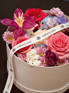 Mothers Day: Candlelight Floral Box