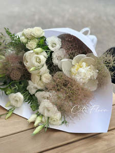 Christmas: Whispering Whites