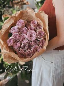 Lilac Embrace: Limited Edition