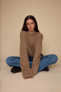 Fashion: Alpaca Crew | Latte