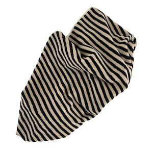 Raita Towel  Medium - Clay/ Black