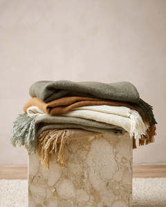 Baya: Richmond Throw