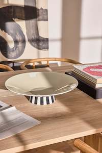 Toppu Centrepiece Low | Vanilla/ Black/ White