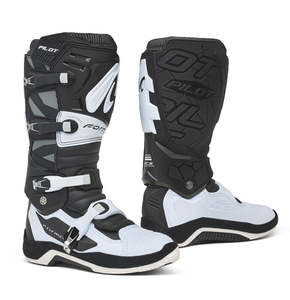 Motocross Boots: Forma Pilot - MX