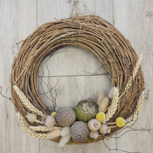 Christmas: Rustic Dried Flower Wreath