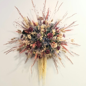 Mothers Day Flowers Giftbaskets Christchurch: Everlasting Wall Art Arrangement