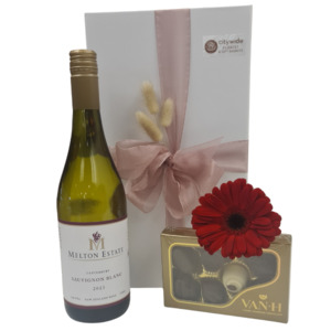 Mens Gift Basket: Wine & Chocolate Basket