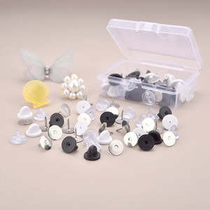 Accessories: Cheeky Crafter Brooch Backs & Pins 48 Piece Kit (Rubber)