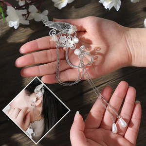 Accessories: Galadriel Elven Ear Cuff Set