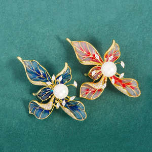 Brooches: Lorelei Lily Sculpted Resin Brooch