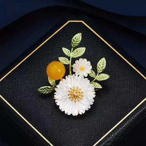 Nadine Daisy Enamel & Shell Brooch