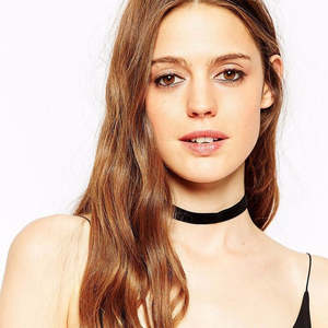 The Retro Revival - Velvet Choker Sets