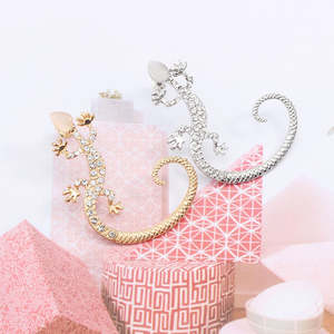 Ear Cuffs: Itty Bitty Lizard Ear Cuff