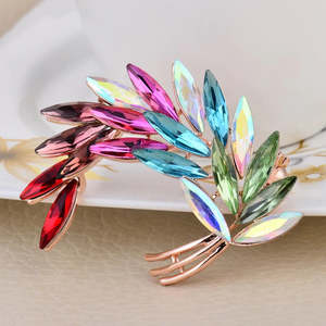 Products: Sitaria Crystal Curved Grain Brooch